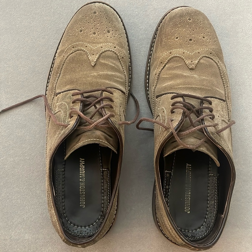 Pre-worn Johnston & Murphy Men’s Suede Pearson Wingtip 9.5M Shoes